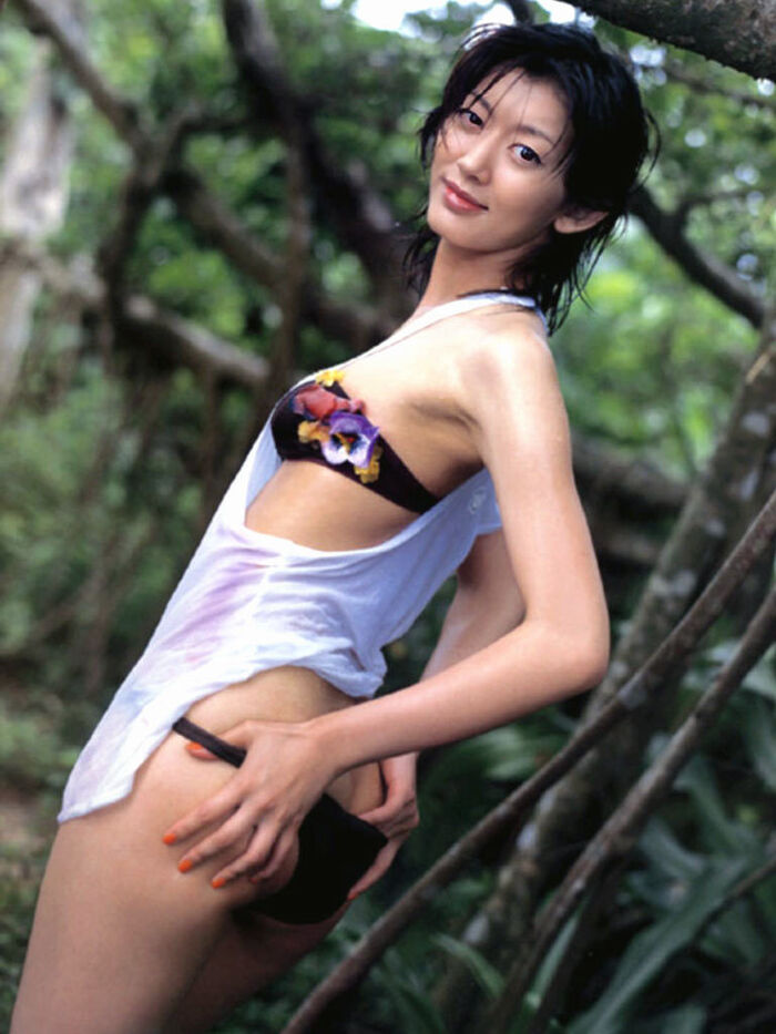 Aiko Sato Gravure Swimsuit 55 Photos 19th image