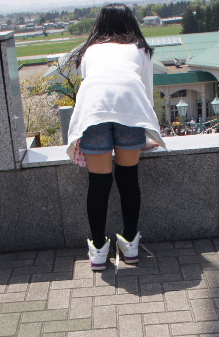 【Image】Natural JS High Grade Bukkake Tempting Erotic Erotic Thigh Ball wwww 5th image