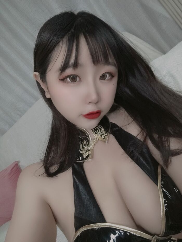 动漫博主穆零Mu0夜莺旗袍自拍主题性感黑色皮质服饰配超thin 黑丝极致fascinating photograph121P 63th image