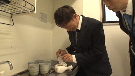 Sleep rape GIF image in which male employees who are incompetent and have a big attitude are vaginal shot by female bosses 4th image