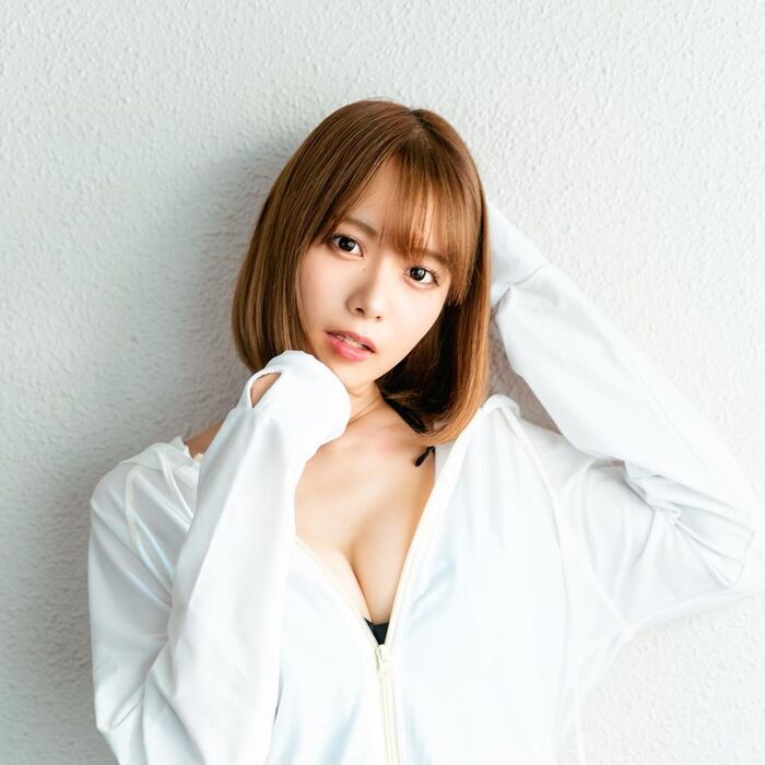 46 swimsuit images including the latest gravure 45th image