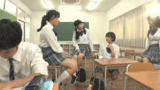 with a high-speed piston that breaks the condom ... sex GIF image of a high school girl provoking Yin Kya-kun