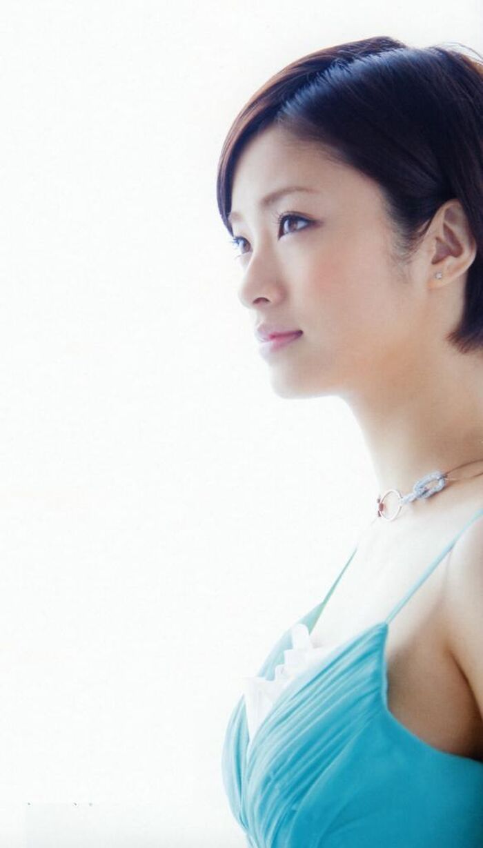 Aya Ueto 56 gravure swimsuit images (1) 12th image