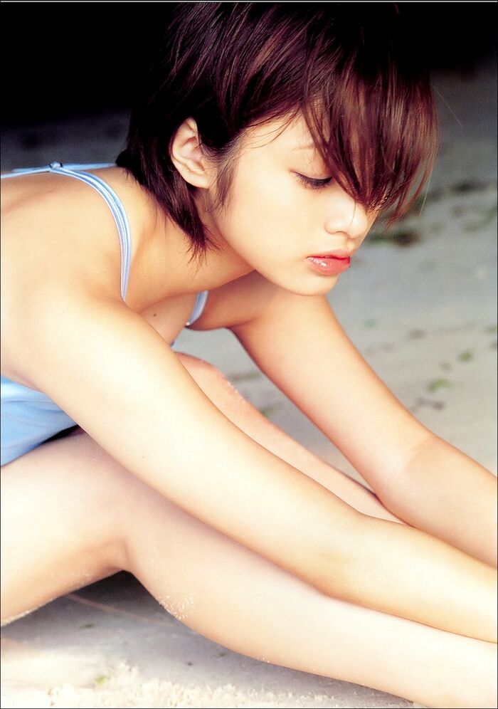 Aya Ueto 56 gravure swimsuit images (1) 25th image