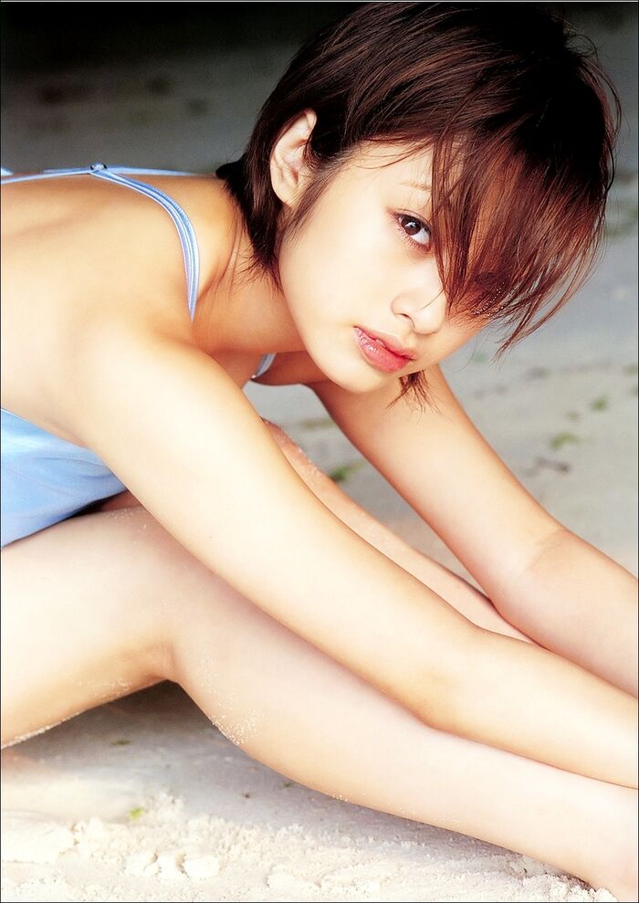Aya Ueto 56 gravure swimsuit images (1) 26th image