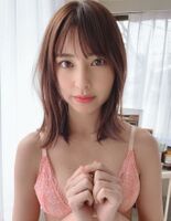 Yuna Okiguchi 63 idol swimsuit images with cute double teeth