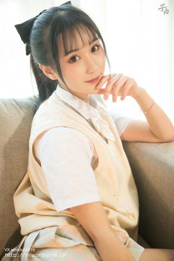 [Toutiao头条女神]No.863_嫩模婴宁清纯少女主题私房性感百褶裙秀白嫩美腿迷人写真32P 20th image
