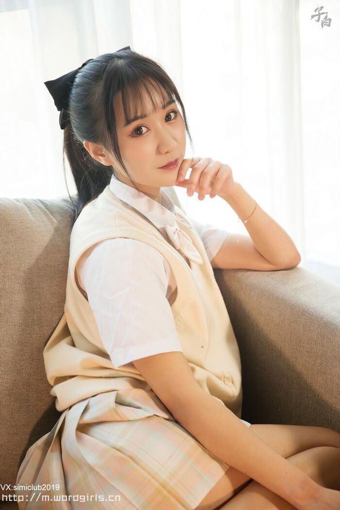 [Toutiao头条女神]No.863_嫩模婴宁清纯少女主题私房性感百褶裙秀白嫩美腿迷人写真32P 21th image