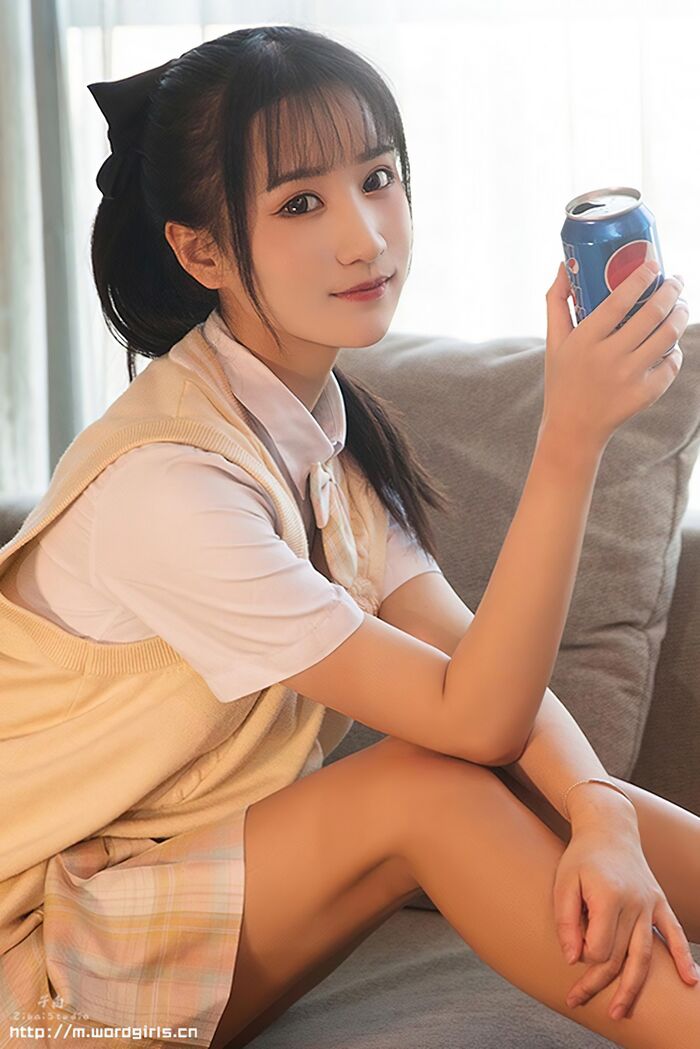 [Toutiao头条女神]No.863_嫩模婴宁清纯少女主题私房性感百褶裙秀白嫩美腿迷人写真32P 3th image