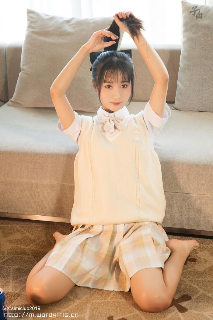 [Toutiao头条女神]No.863_嫩模婴宁清纯少女主题私房性感百褶裙秀白嫩美腿迷人写真32P 4th image