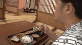 【エロGIF】これはくっそ興奮するっ！！彼氏と温泉旅行中の女の子に痴かん…逃げる彼女を追いかけ寝取りレ●プwww