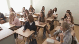 【逆レ●プ乱交GIF】ギャルしかいない高校に転校した男子生徒の末路…精子枯れるまで抜かれる逆レ●プ乱交wwww