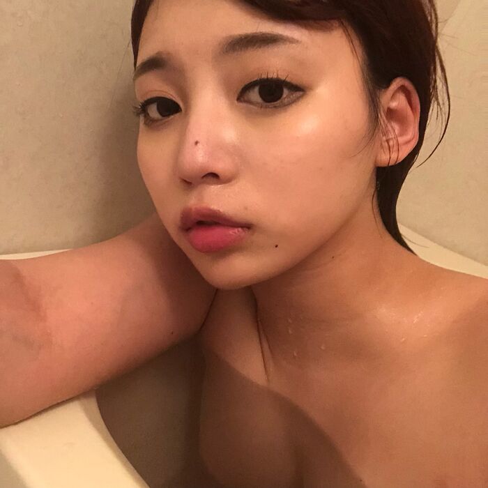 SNSお風呂女子wさあ、Bちくギリギリ攻め垢BAN回避でフォロワー集め必死wwwwww 2th image