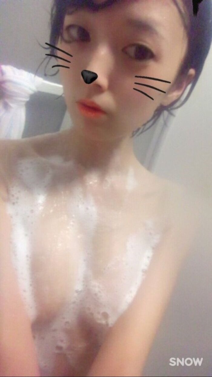 SNSお風呂女子wさあ、Bちくギリギリ攻め垢BAN回避でフォロワー集め必死wwwwww 3th image