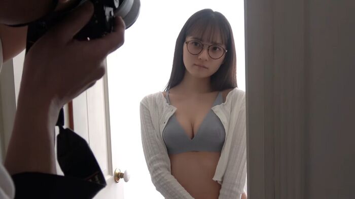 [Image] Former super popular idol lifts the ban on swimsuit gravure for the first time wwww Maina Mizuno, boldly shows off her plump bust in a bikini at Yanmaga! 13th image