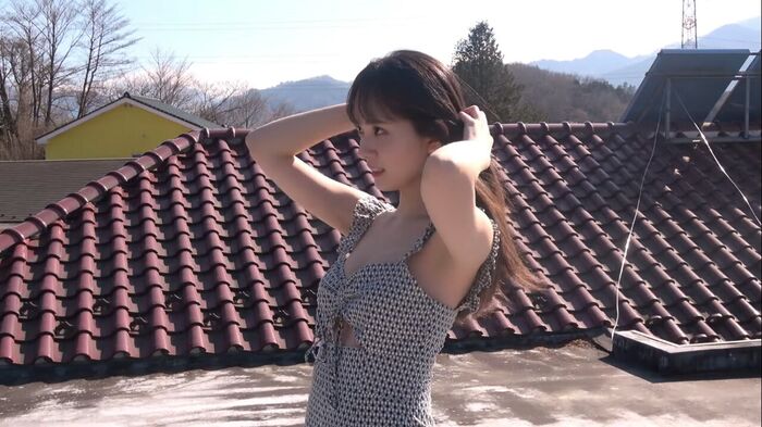 [Image] Former super popular idol lifts the ban on swimsuit gravure for the first time wwww Maina Mizuno, boldly shows off her plump bust in a bikini at Yanmaga! 19th image
