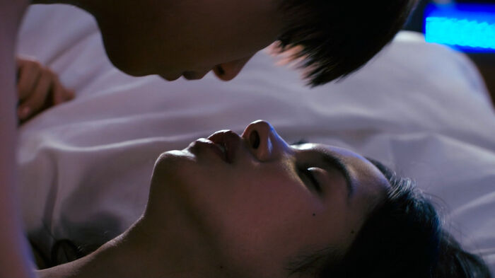 In Drama Ciguatera, Nagisa Sekimizu lifts the ban on wet places with naked buttocks exposed and nipples 17th image
