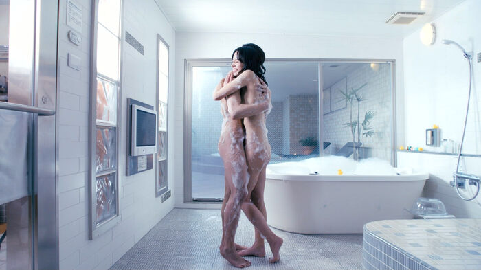 In Drama Ciguatera, Nagisa Sekimizu lifts the ban on wet places with naked buttocks exposed and nipples 5th image