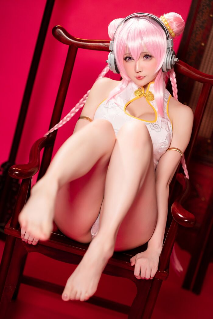 Coser 小姐姐星之迟迟索尼子旗袍主题感powder色情趣短旗袍秀翘臀美腿诱惑Photo 41P 21th image