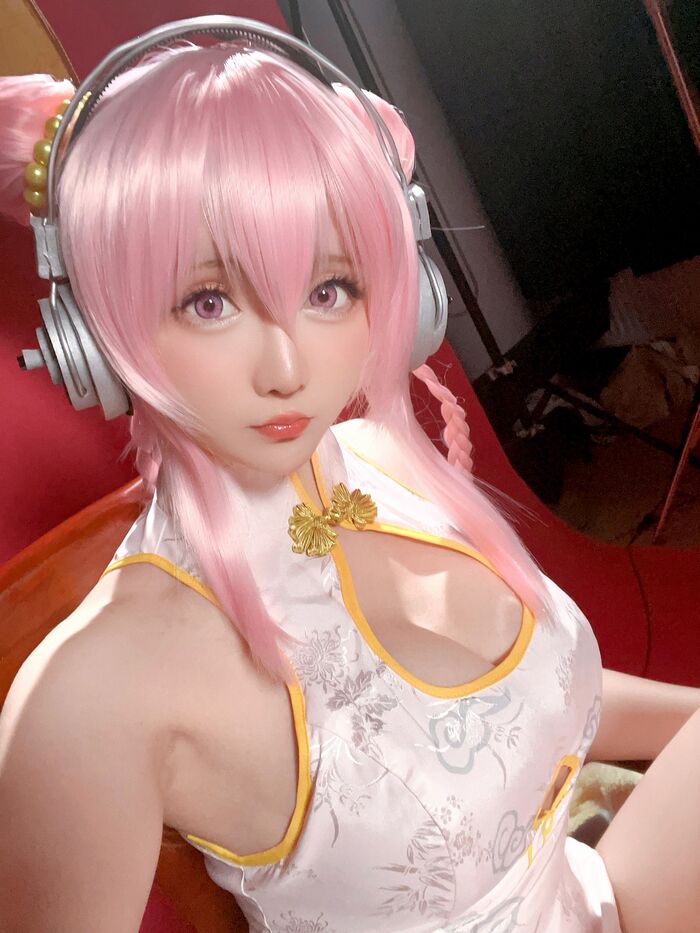 Coser 小姐姐星之迟迟索尼子旗袍主题感powder色情趣短旗袍秀翘臀美腿诱惑Photo 41P 24th image
