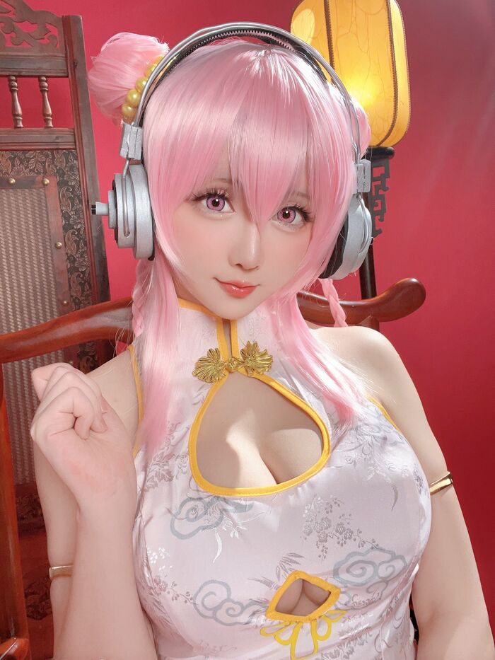 Coser 小姐姐星之迟迟索尼子旗袍主题感powder色情趣短旗袍秀翘臀美腿诱惑Photo 41P 37th image