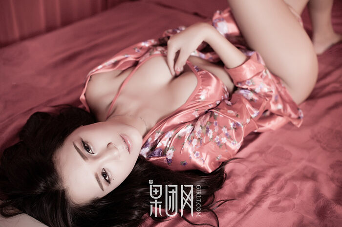 [GIRLT果团网] NO.148_嫩模朱赢红色丝质sleep衣semi-dewy erotic sensation红色内衣撩人诱惑Photo 53P 22th image