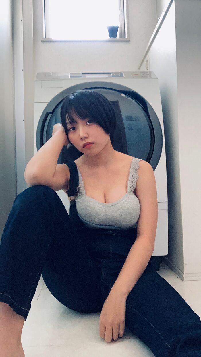 [Image] Boyish big uploads a naughty selfie image 14th image