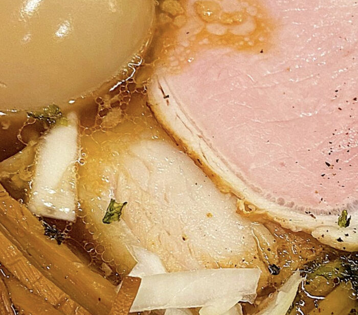 【Image】Quiz to guess whether it is the butt of a black gal or a boiled egg of ramen 10th image