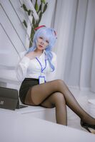 网络美女Nyako喵子原神甘雨OL主题性感白T配黑短裙露破烂黑丝撩人诱惑Photo 79P