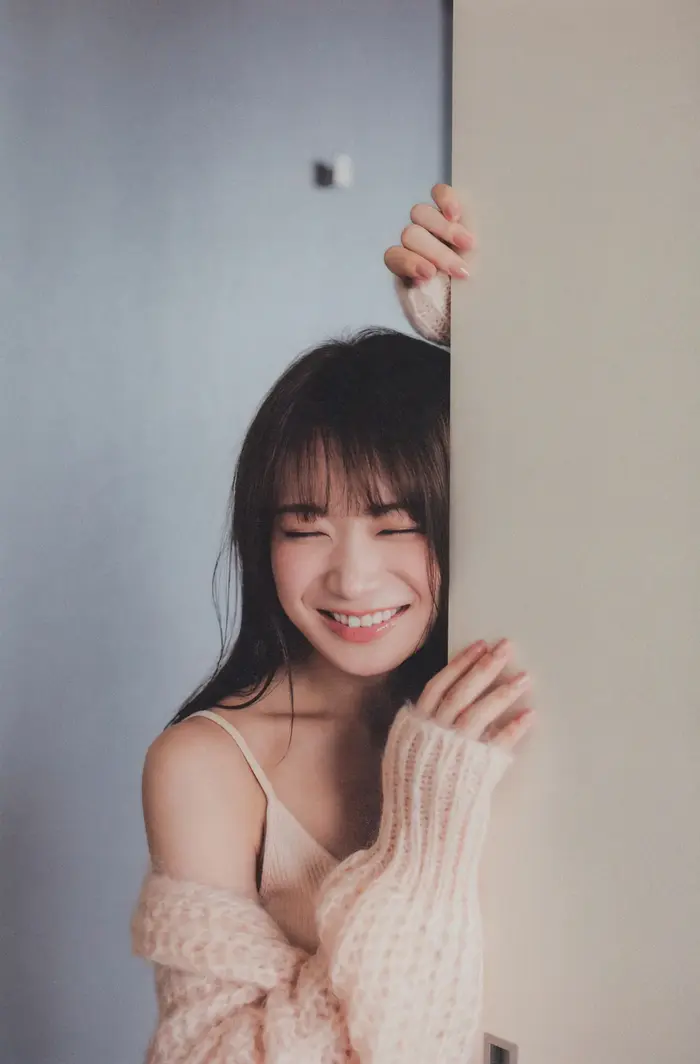 [168 high-quality erotic images of Midsummer Akimoto] Nogizaka second generation captain's swimsuit &amp; clothed gravure 24th image