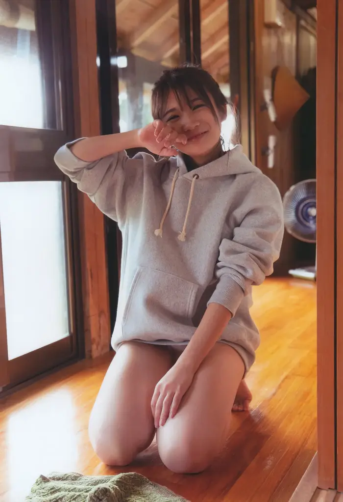 [168 high-quality erotic images of Midsummer Akimoto] Nogizaka second generation captain's swimsuit &amp; clothed gravure 31th image