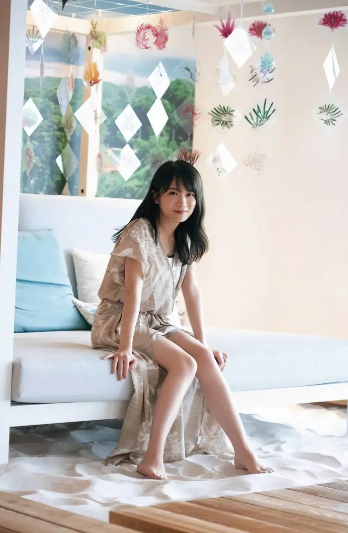 [168 high-quality erotic images of Midsummer Akimoto] Nogizaka second generation captain's swimsuit &amp; clothed gravure 67th image