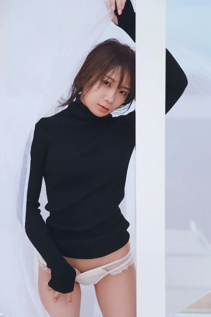 [168 high-quality erotic images of Midsummer Akimoto] Nogizaka second generation captain's swimsuit &amp; clothed gravure 88th image