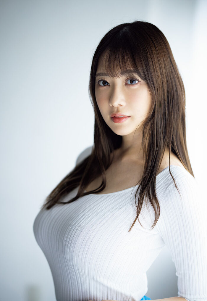 In addition, the J-cup AV actress 'Anzai Lara', who is on leave, has released the latest adult photo book! 『La La La Love shock』 3th image