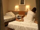 ホテルの巨乳マッサージ嬢にセックス交渉！お金で釣ってハメ撮りを堪能w