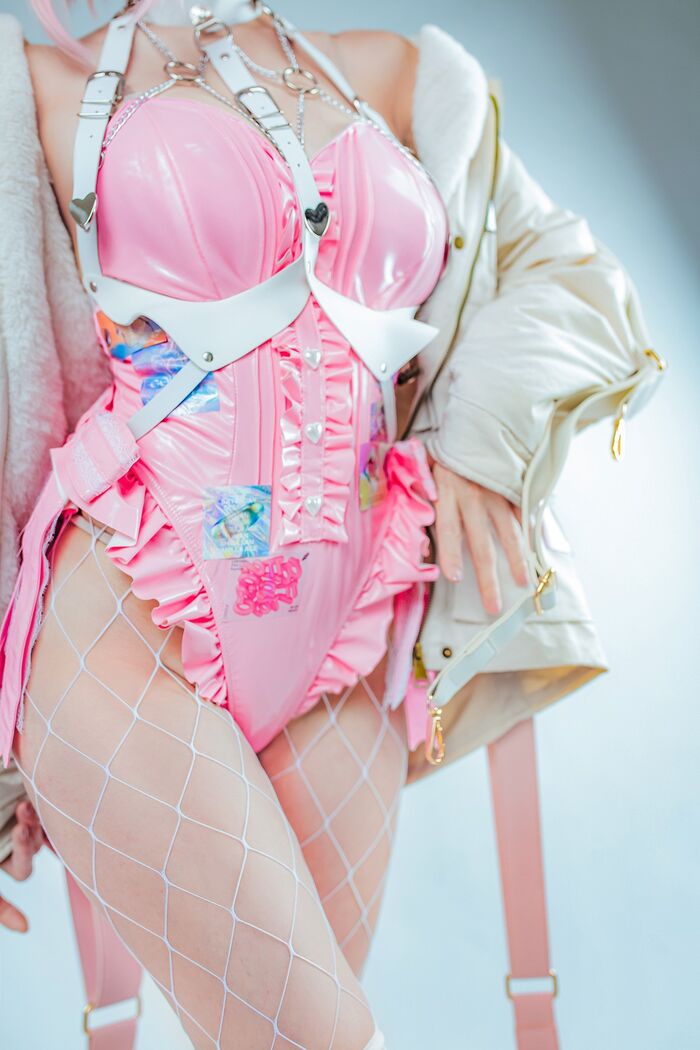 Coser妹子Ely_eee卯兎主题性感兔女郎装扮黑丝网袜+白丝网袜秀翘臀美腿诱惑写真91P 16th image