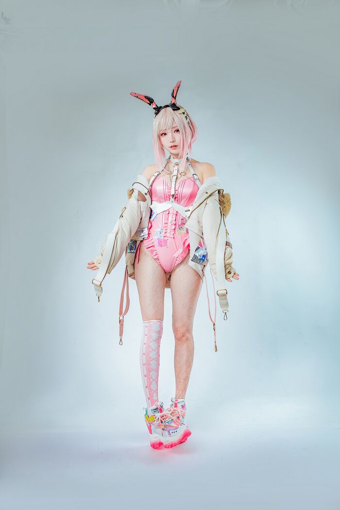 Coser妹子Ely_eee卯兎主题性感兔女郎装扮黑丝网袜+白丝网袜秀翘臀美腿诱惑写真91P 58th image