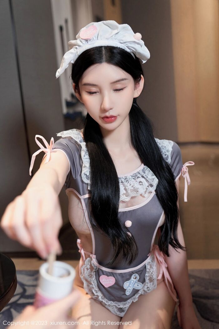 XiuRen Issue 6963_Goddess Zhou Yuxi Sally takes off a white long dress wrapped in zongzi leaves, showing off her alluring figure and alluring figure, 108 photos 84th image