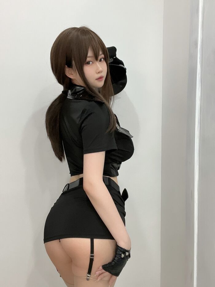 Honeypeach girl 是依酱呀女警主题性感黑色低chestuniform配肉丝吊袜秀丰满身資料诱惑Photo 30P 7th image