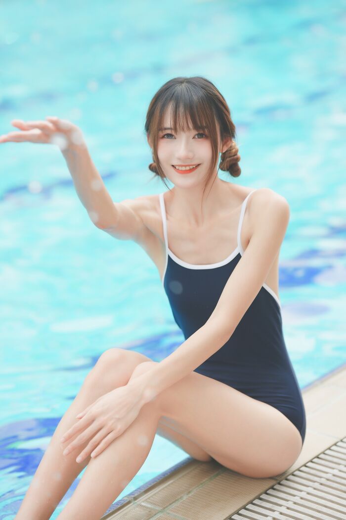 Coser 美女兔子 Zzz不吃胡萝卜甜甜的死库水主题swim池死库水秀曼妙身体诱惑Photo 29P 22th image