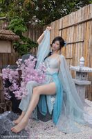 XiuRen 第6991期_模特利世户外温泉 erotic sensation浅蓝色古clothing 饰秀曼妙身体惹火诱惑Photo 74P