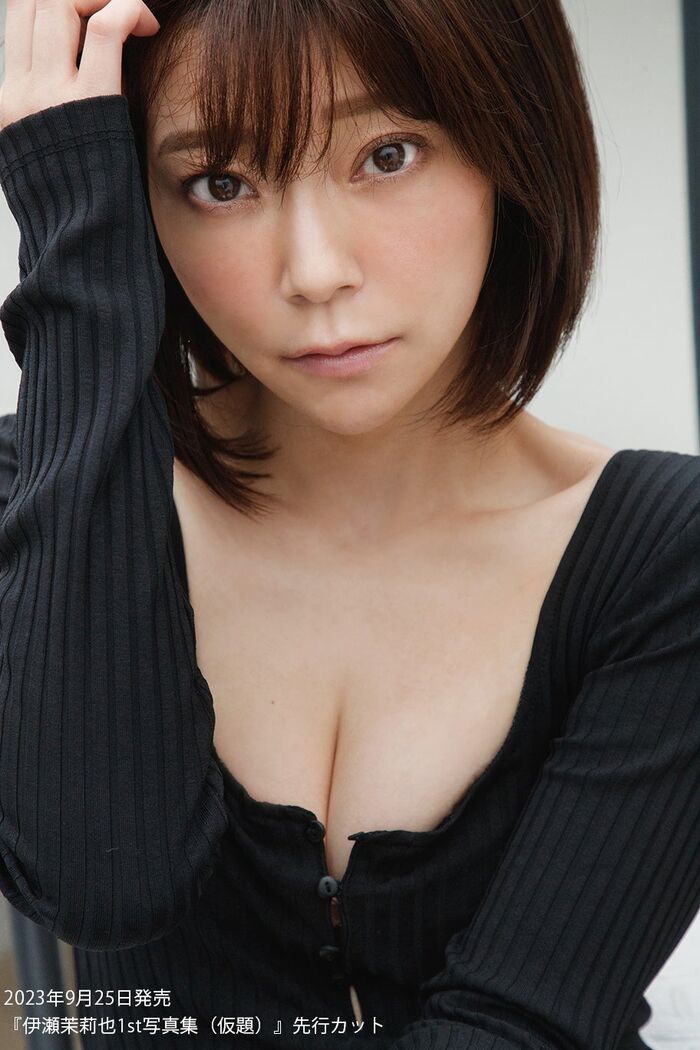 - [Radical image] Voice actor with a baby lifts the ban on lingerie wwwww Mariya Ise, bold exposure of shock in the 1st photo book!! 3th image