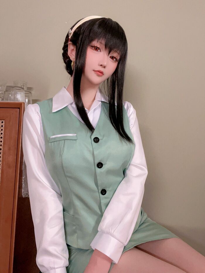 Coser小姐姐星之迟迟约尔圣诞2主题OL制服半脱露白色蕾丝内衣完美诱惑写真71P 65th image