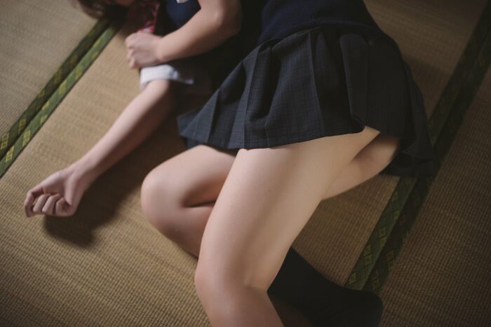 Coser美女凛子酱私房主题白色宽松毛衣配白色内裤+性感死库水秀完美身材写真66P 5th image