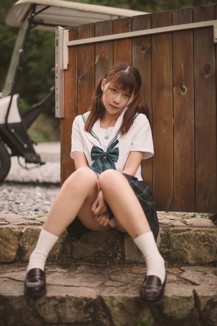 Coser美女凛子酱私房主题白色宽松毛衣配白色内裤+性感死库水秀完美身材写真66P 56th image
