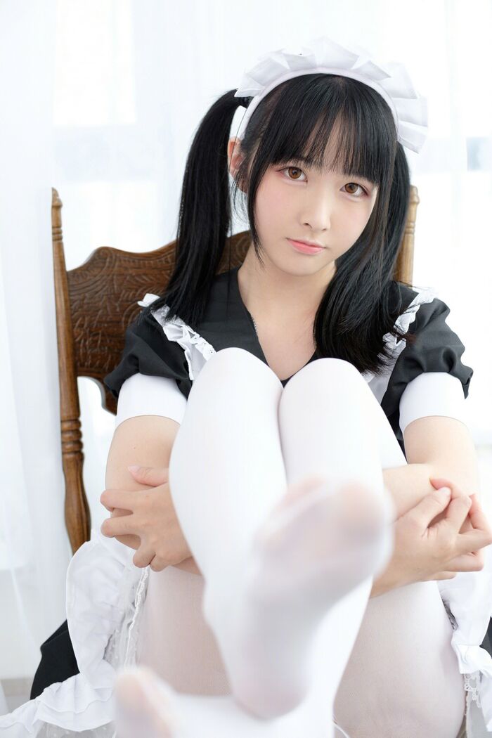 网络美女我才不是neko 白丝女仆主题性感黑白女仆装配白丝袜秀美腿诱惑Photo 71P 41th image