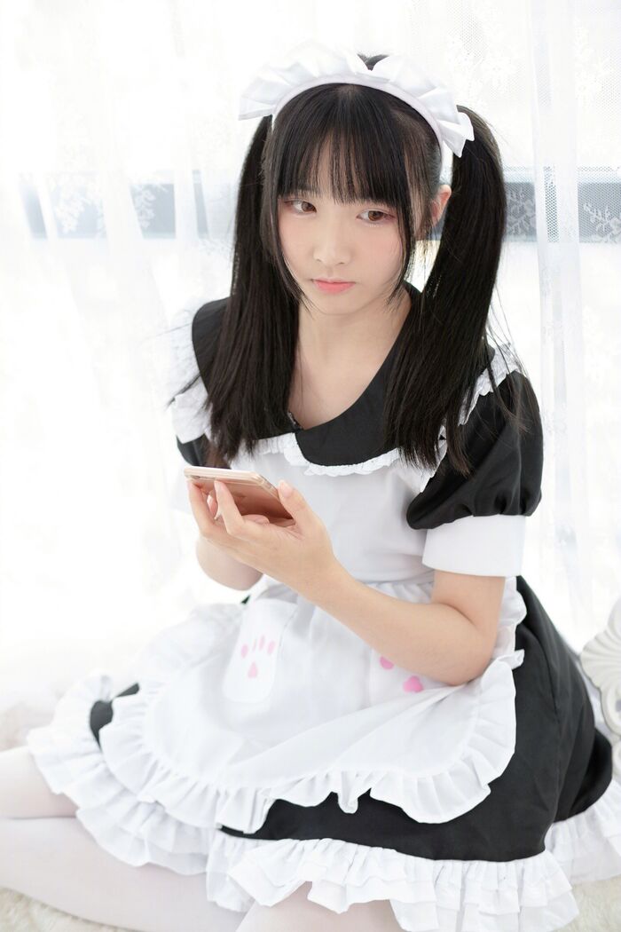 网络美女我才不是neko 白丝女仆主题性感黑白女仆装配白丝袜秀美腿诱惑Photo 71P 61th image
