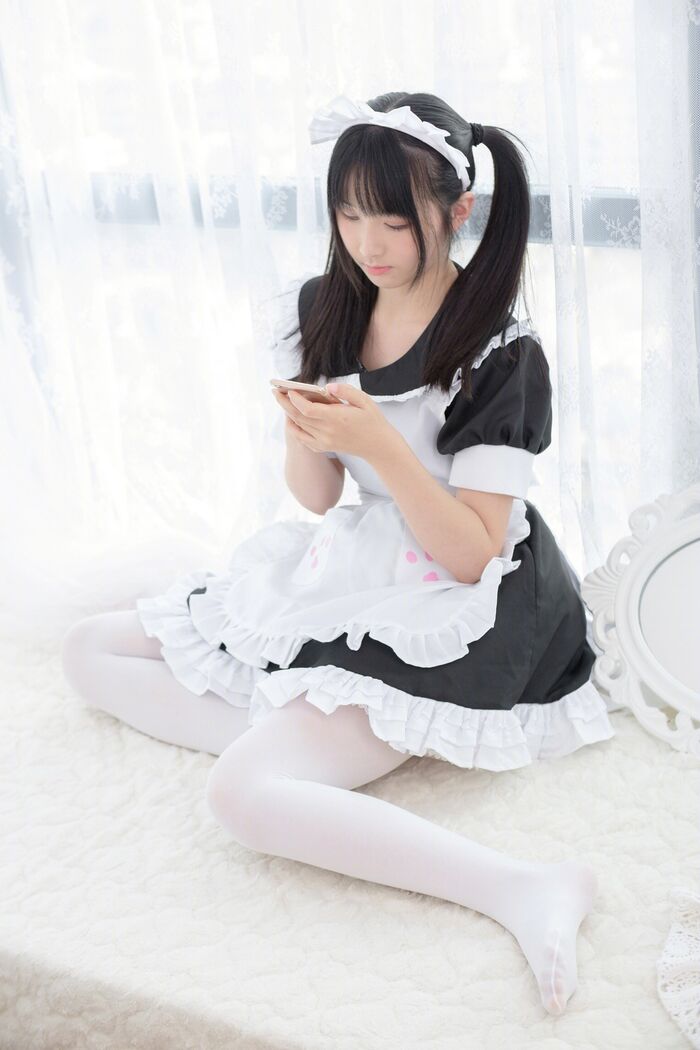 网络美女我才不是neko 白丝女仆主题性感黑白女仆装配白丝袜秀美腿诱惑Photo 71P 62th image