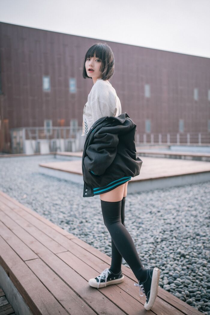 DJAWA Jeong Jenny 정제니 - Daylife In Sacramento B 3th image