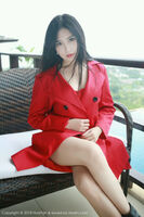 [HuaYan flower plumber] Vol.056_嫩模许诺Sabrina 苏梅岛旅打有感红色风衣秀白嫩美腿Photo 34P